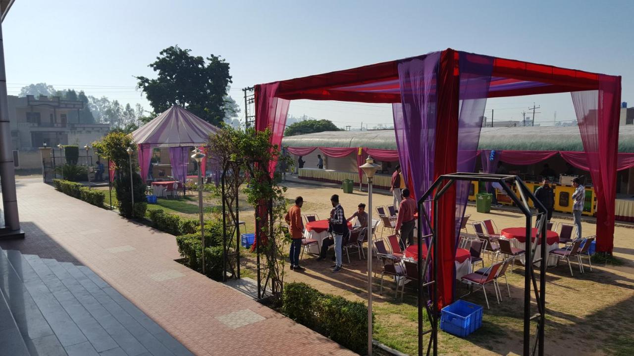 Shiv Hotel And Joe'S Bar & Restaurant Jandiala ภายนอก รูปภาพ
